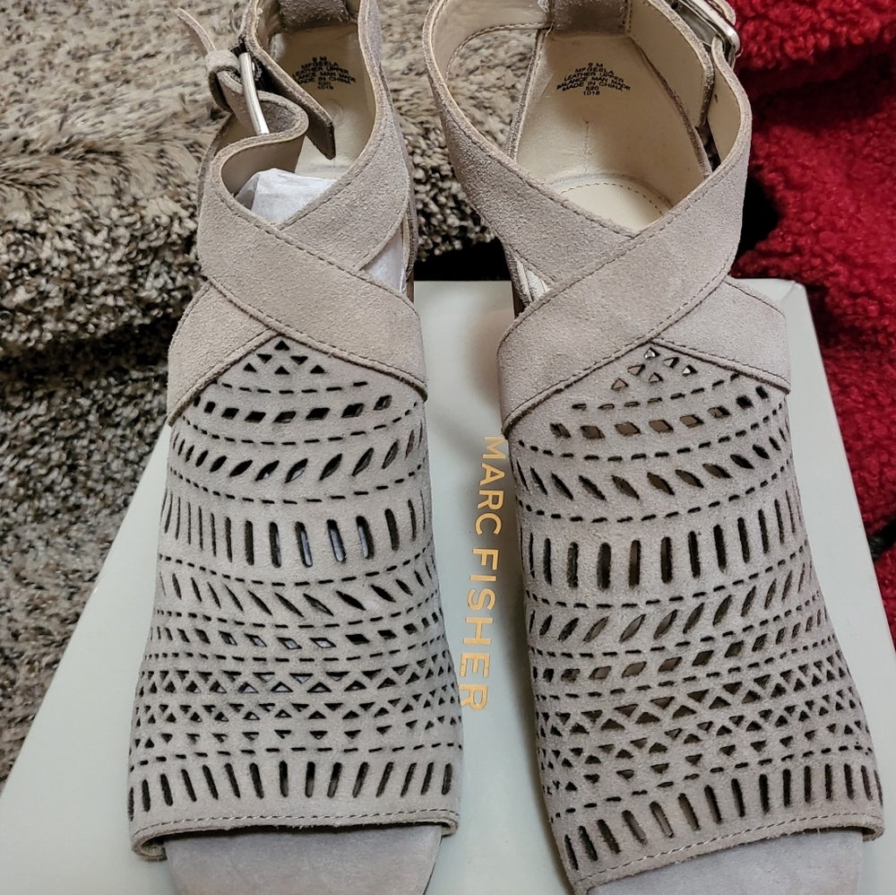 Marc Fisher Sandals - Picture 2 of 6